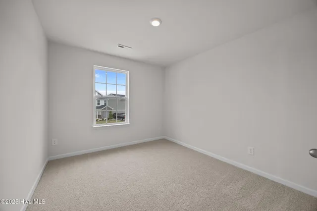 $255,000 | 1324 South Wilshire Court, Kinston, NC 28504