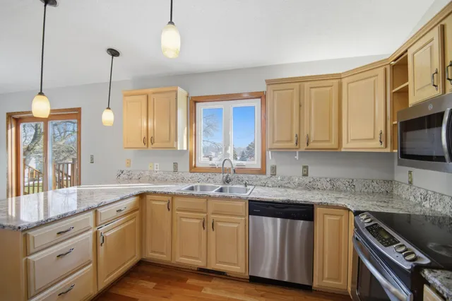 $385,000 | 2305 13th Street Southwest, Austin, MN 55912