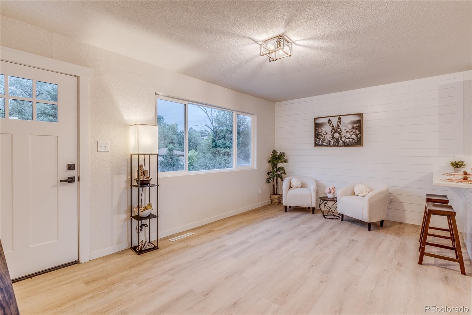 2527 Launcelot Court Colorado Springs, CO 80904 - Photo 6 of 40