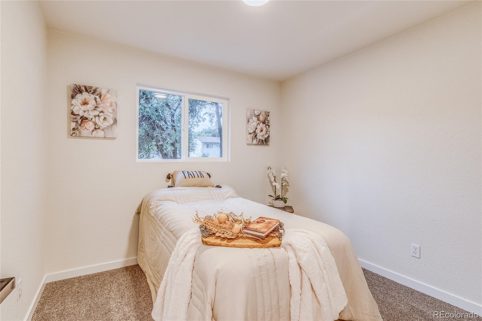 2527 Launcelot Court Colorado Springs, CO 80904 - Photo 10 of 40