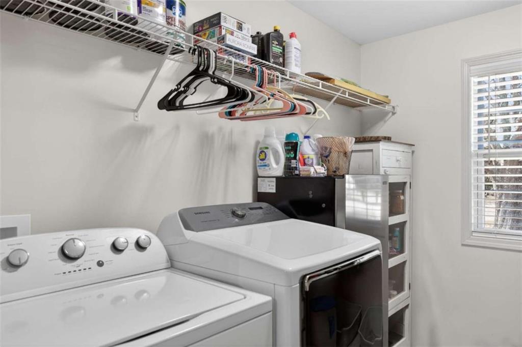 507 Grogan Road Buchanan, GA 30113 - Photo 17 of 31 a utility room with dryer and washer