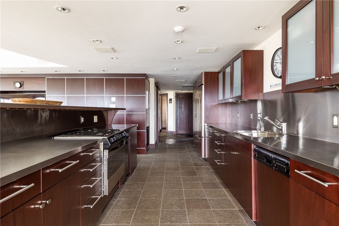 101 Ocean Road, Unit 106 Narragansett, RI 02882 - Photo 13 of 42