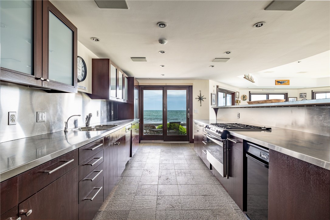 101 Ocean Road, Unit 106 Narragansett, RI 02882 - Photo 5 of 42