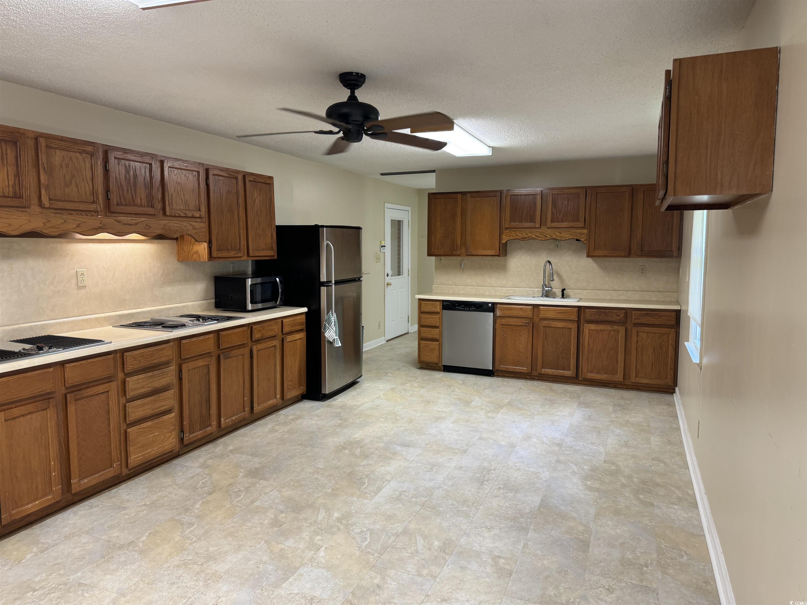 1466 County Rd S-45-185 Kingstree, SC 29556 - Photo 8 of 32 Gallery Image 8