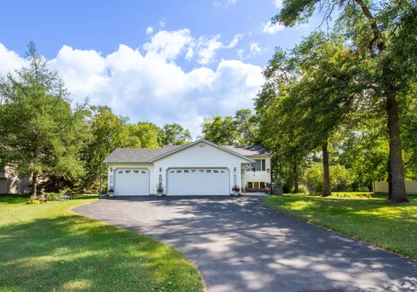 $397,500 | 14420 Cottage Grove Drive, Baxter, MN 56425