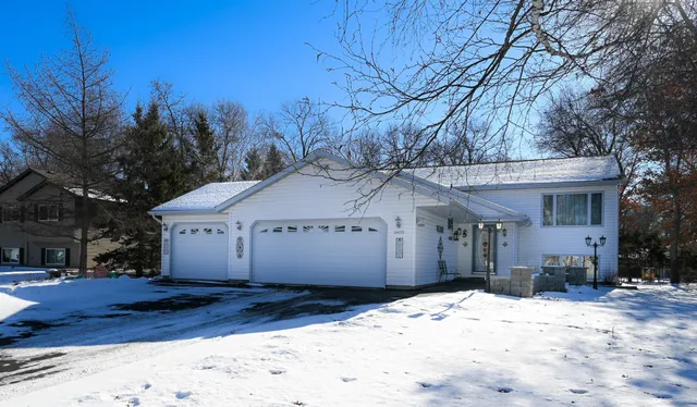 $400,000 | 14420 Cottage Grove Drive, Baxter, MN 56425