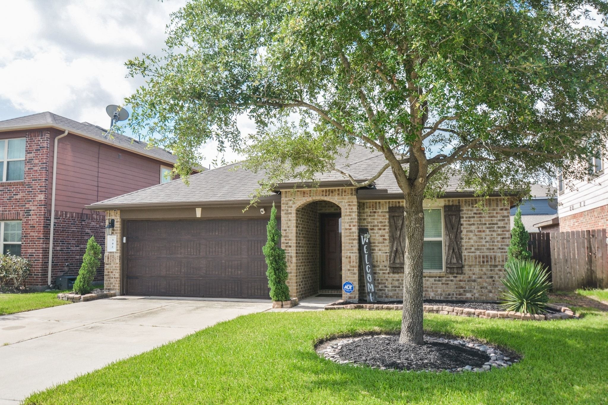 342 Glencarry Trail Rosharon, TX 77583 - Photo 1 of 21 Gallery Image 1