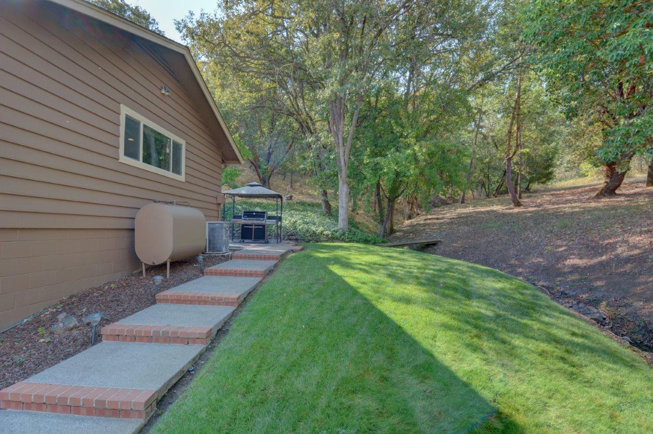 4340 Independence School Road Medford, OR 97501 - Photo 22 of 35 Additional Photo