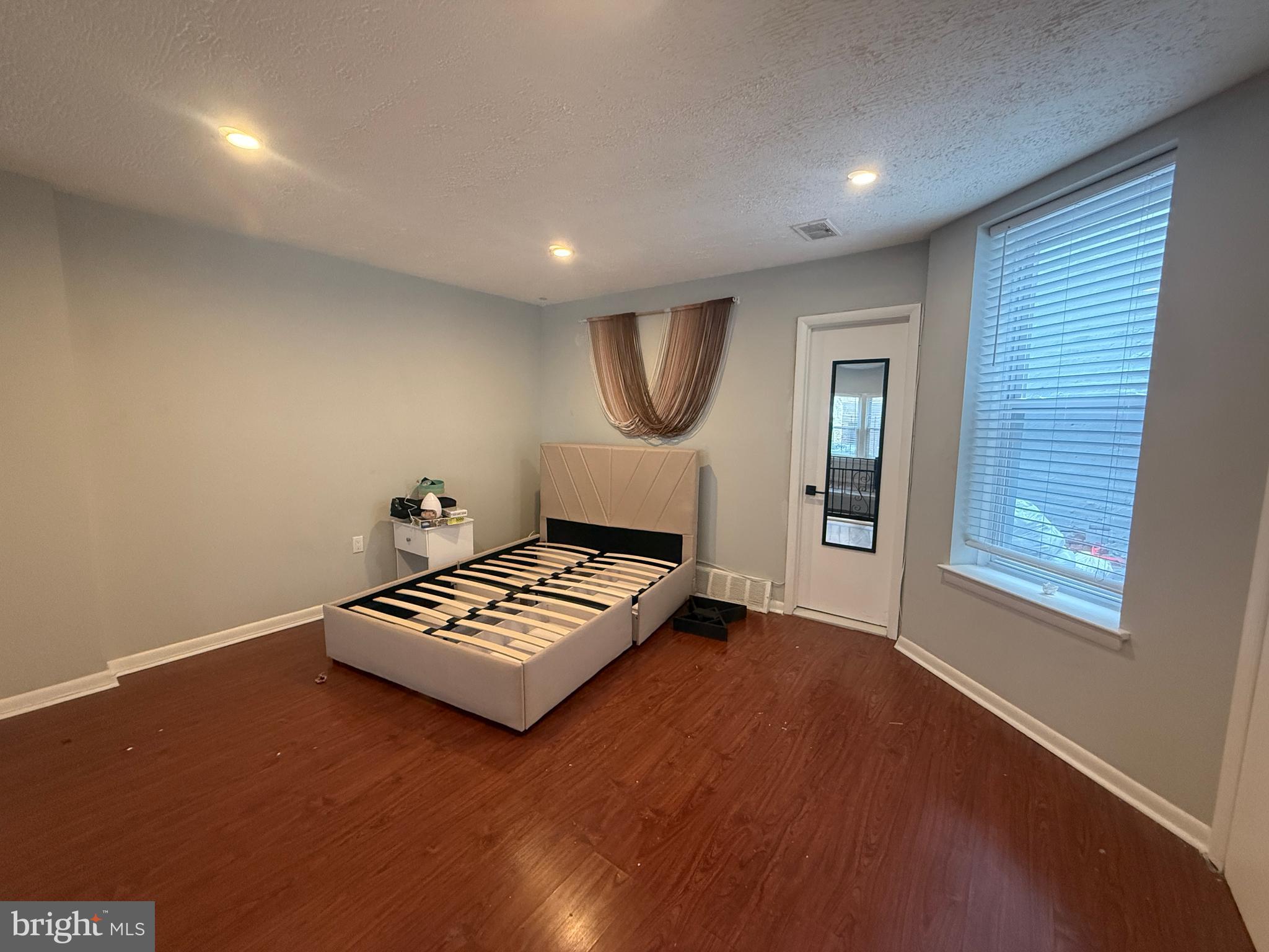 718 South 7th Street, Unit 2 Philadelphia, PA 19147 - Photo 7 of 10