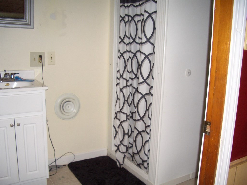 133 Read Avenue Coventry, RI 02816 - Photo 29 of 37 Gallery Image 29