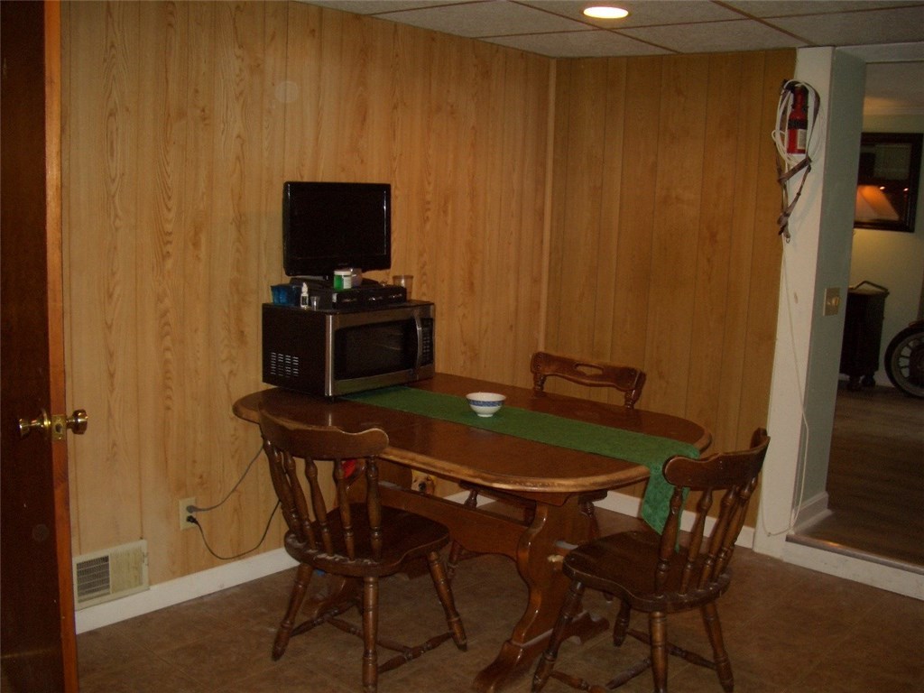 133 Read Avenue Coventry, RI 02816 - Photo 34 of 37 Gallery Image 34