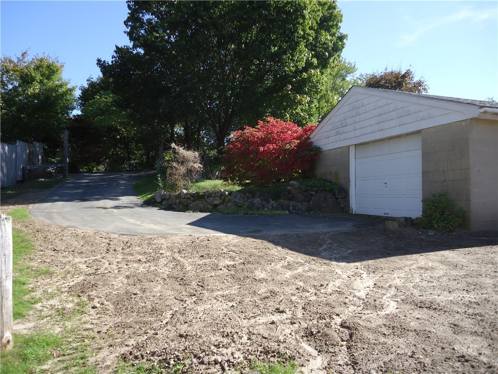 133 Read Avenue Coventry, RI 02816 - Photo 10 of 37 Gallery Image 10