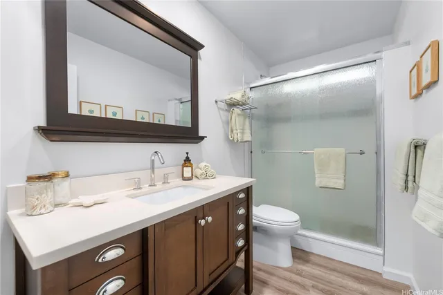 $2,250,000 | 730 Kumukahi Place, Honolulu, HI 96825