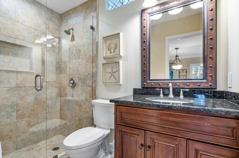 255 Northwest 6th Street Boca Raton, FL 33432 - Photo 17 of 27 255nw6bath