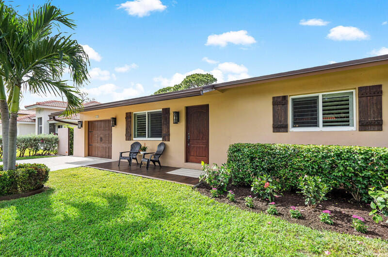255 Northwest 6th Street Boca Raton, FL 33432 - Photo 2 of 27 255nw6front2