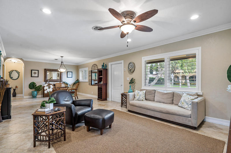 255 Northwest 6th Street Boca Raton, FL 33432 - Photo 3 of 27 255nw6livdin