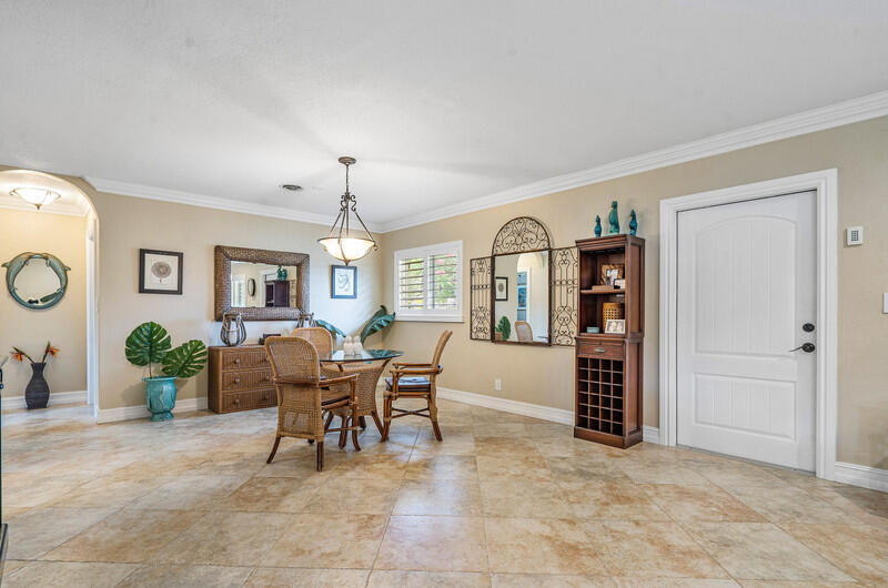 255 Northwest 6th Street Boca Raton, FL 33432 - Photo 6 of 27 255nw6din
