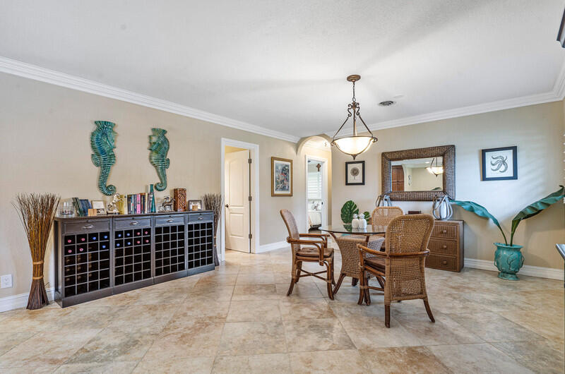 255 Northwest 6th Street Boca Raton, FL 33432 - Photo 7 of 27 255nw6din2