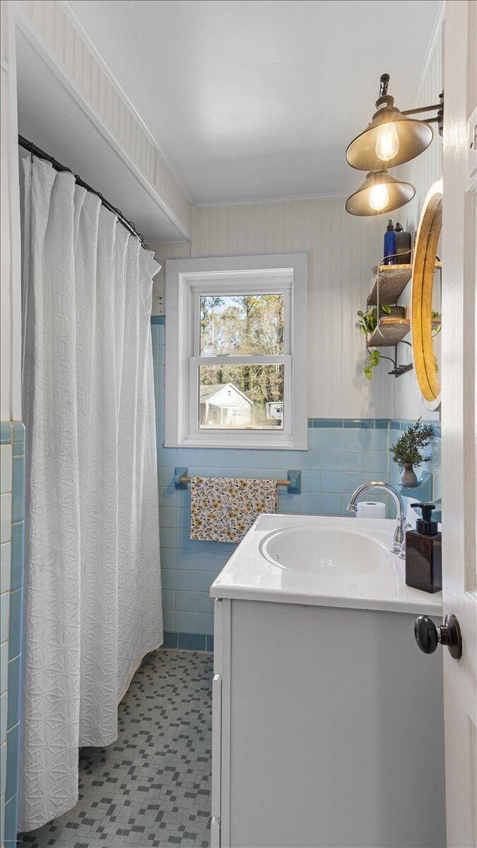 1011 Pinon Road North Augusta, SC 29841 - Photo 19 of 45 22-Hallway Bath