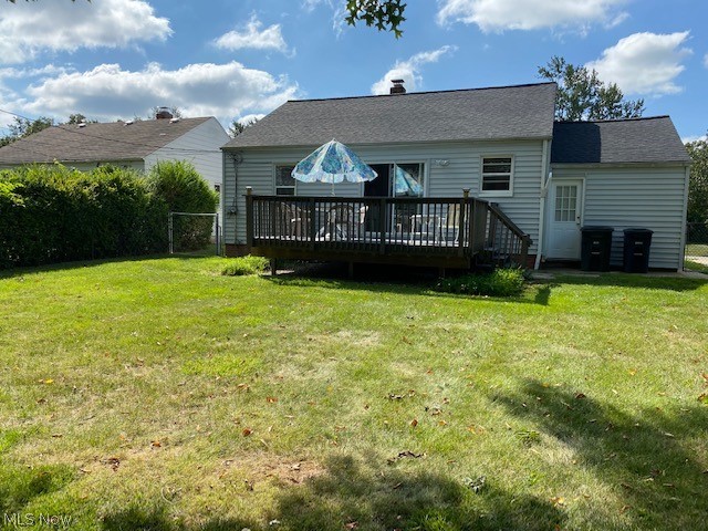 5233 Bridgewater Road Cleveland, OH 44124 - Photo 3 of 21