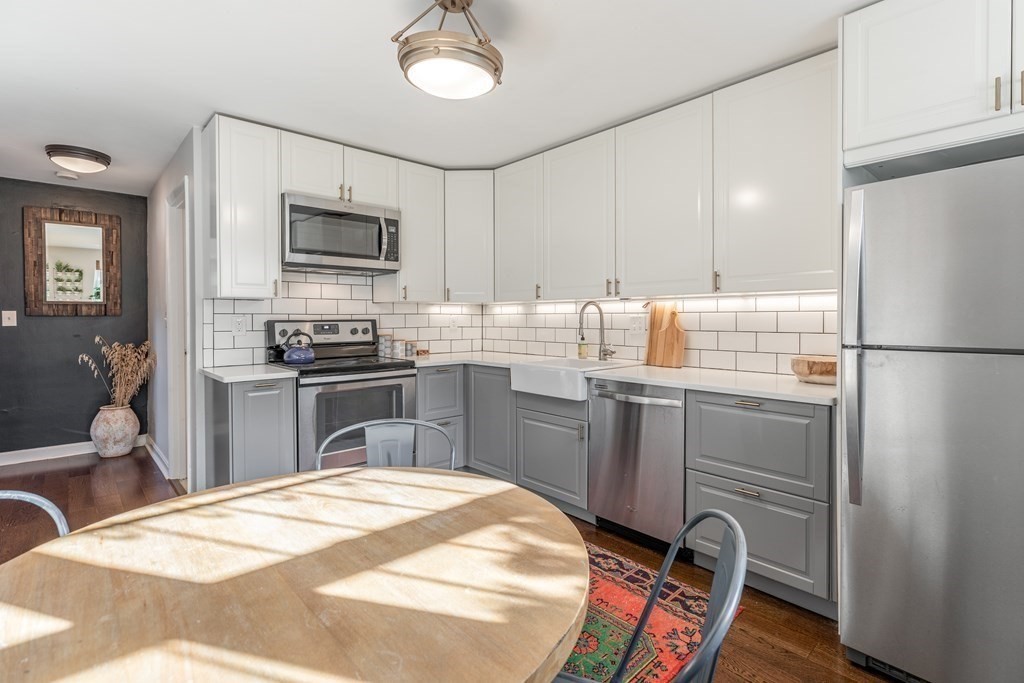 1185 Adams Street, Unit 2 Boston, MA 02124 - Photo 11 of 19