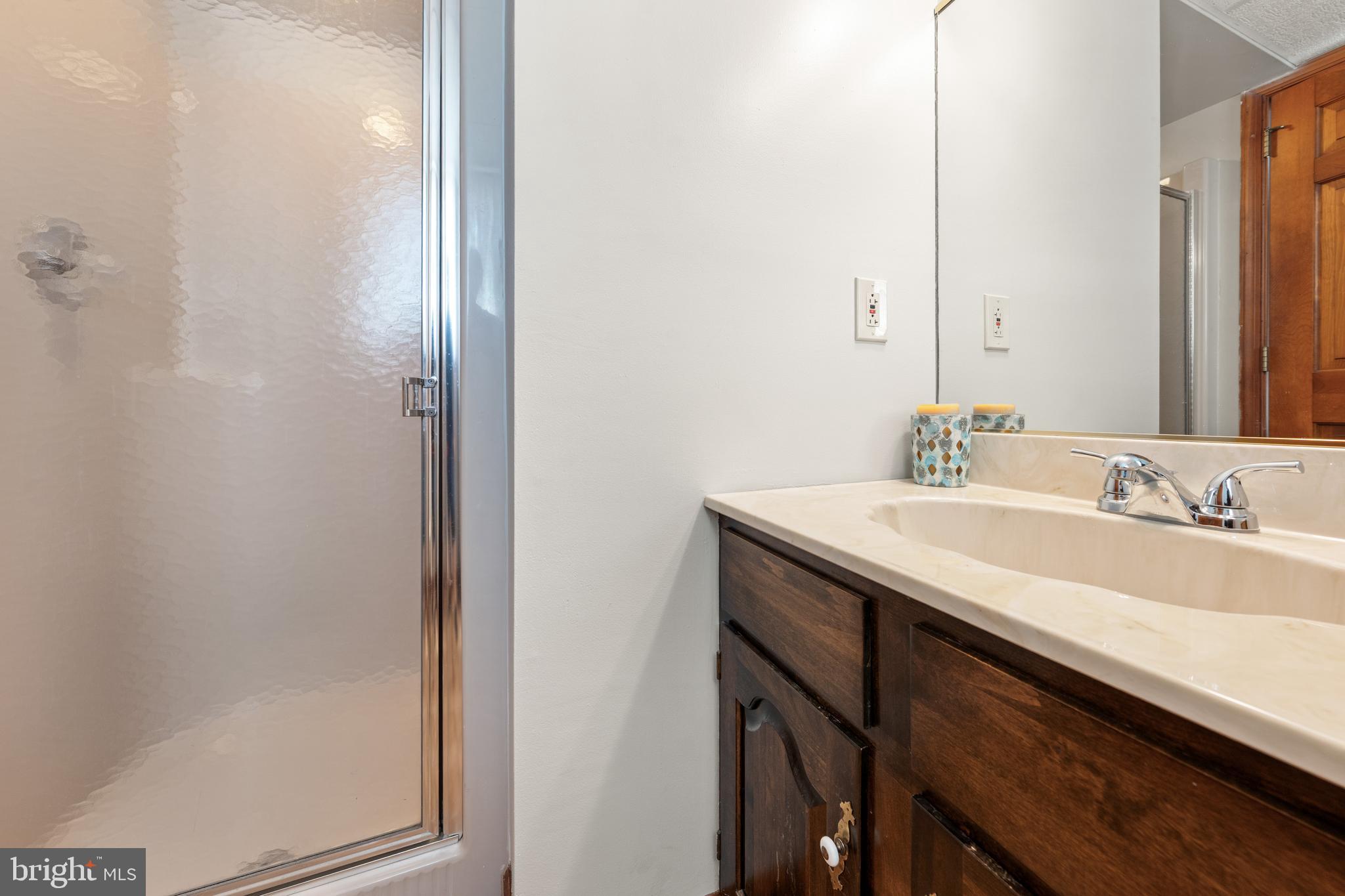 947 Tamenend Road Bath, PA 18014 - Photo 9 of 61