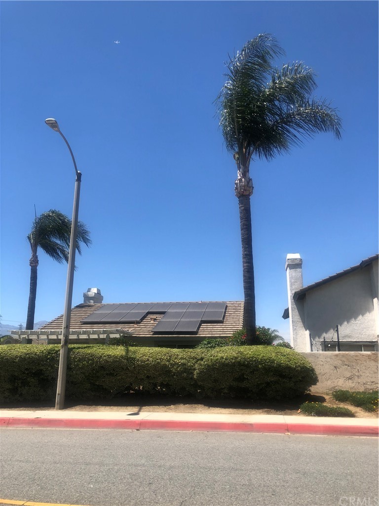 15579 Old Castle Road Fontana, CA 92337 - Photo 4 of 6 a view of a green field