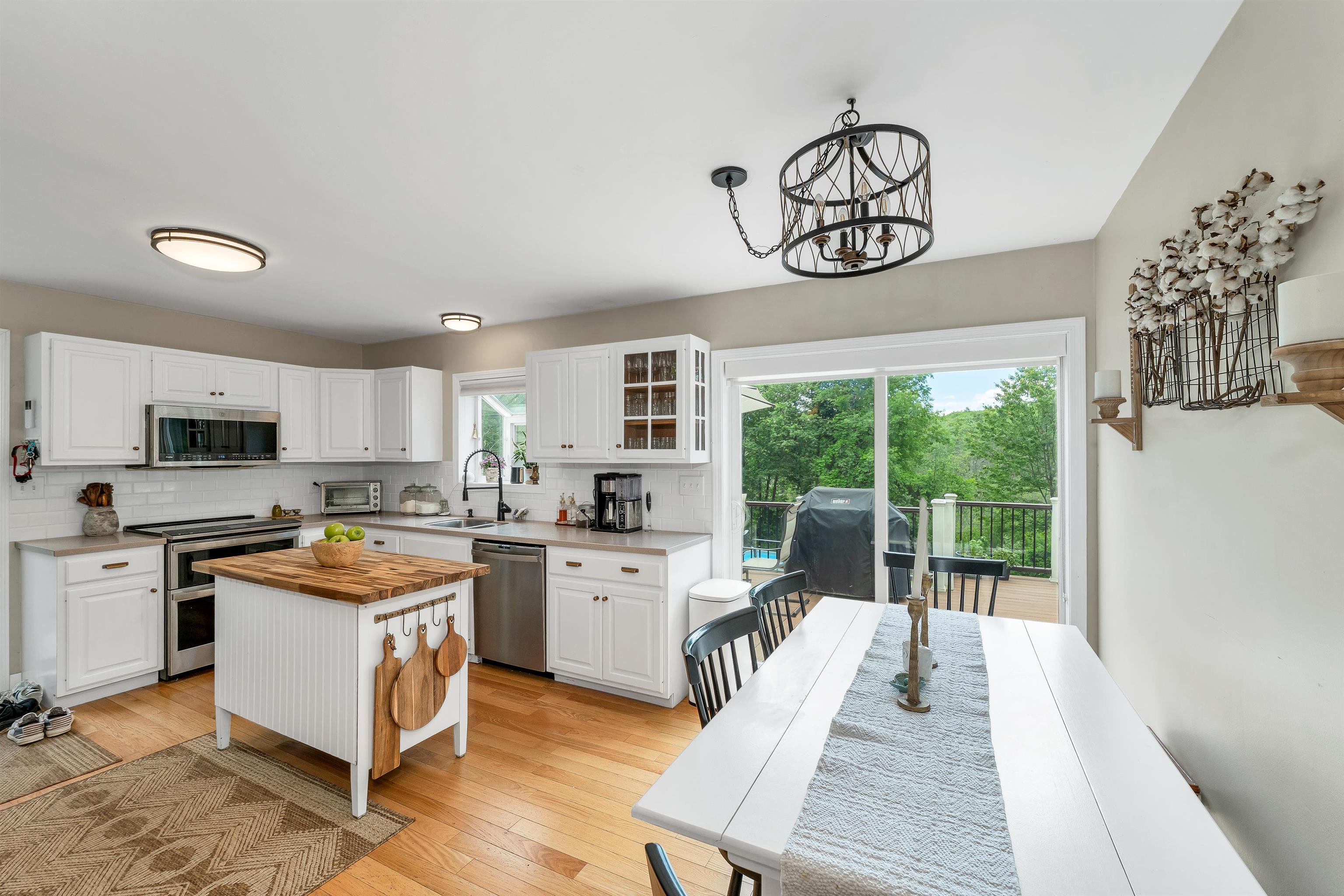 39 Beach Pond Road Wolfeboro, NH 03894 - Photo 4 of 46