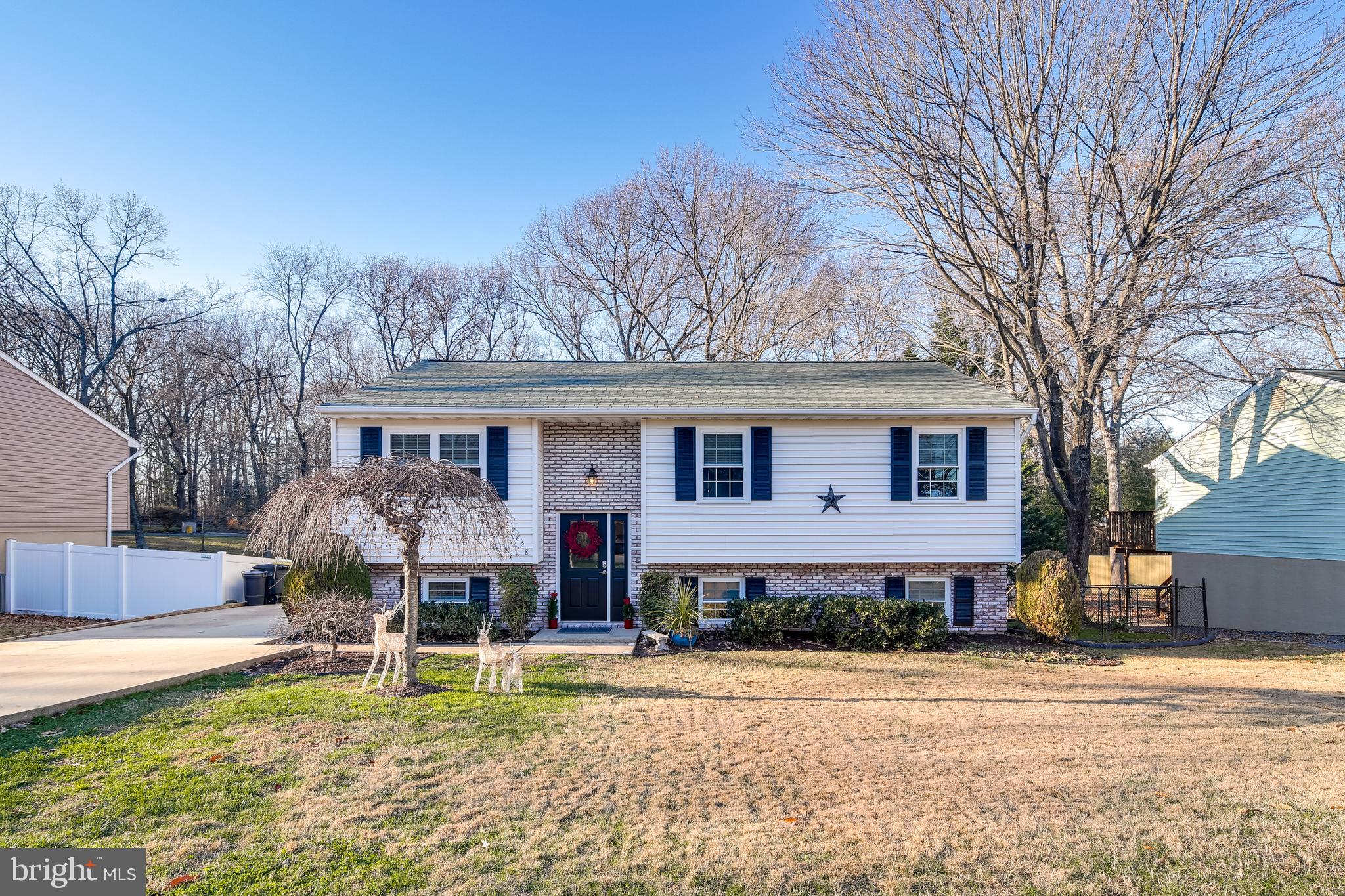 7828 Elizabeth Road Pasadena, MD 21122 - Photo 1 of 41 WELCOME HOME!