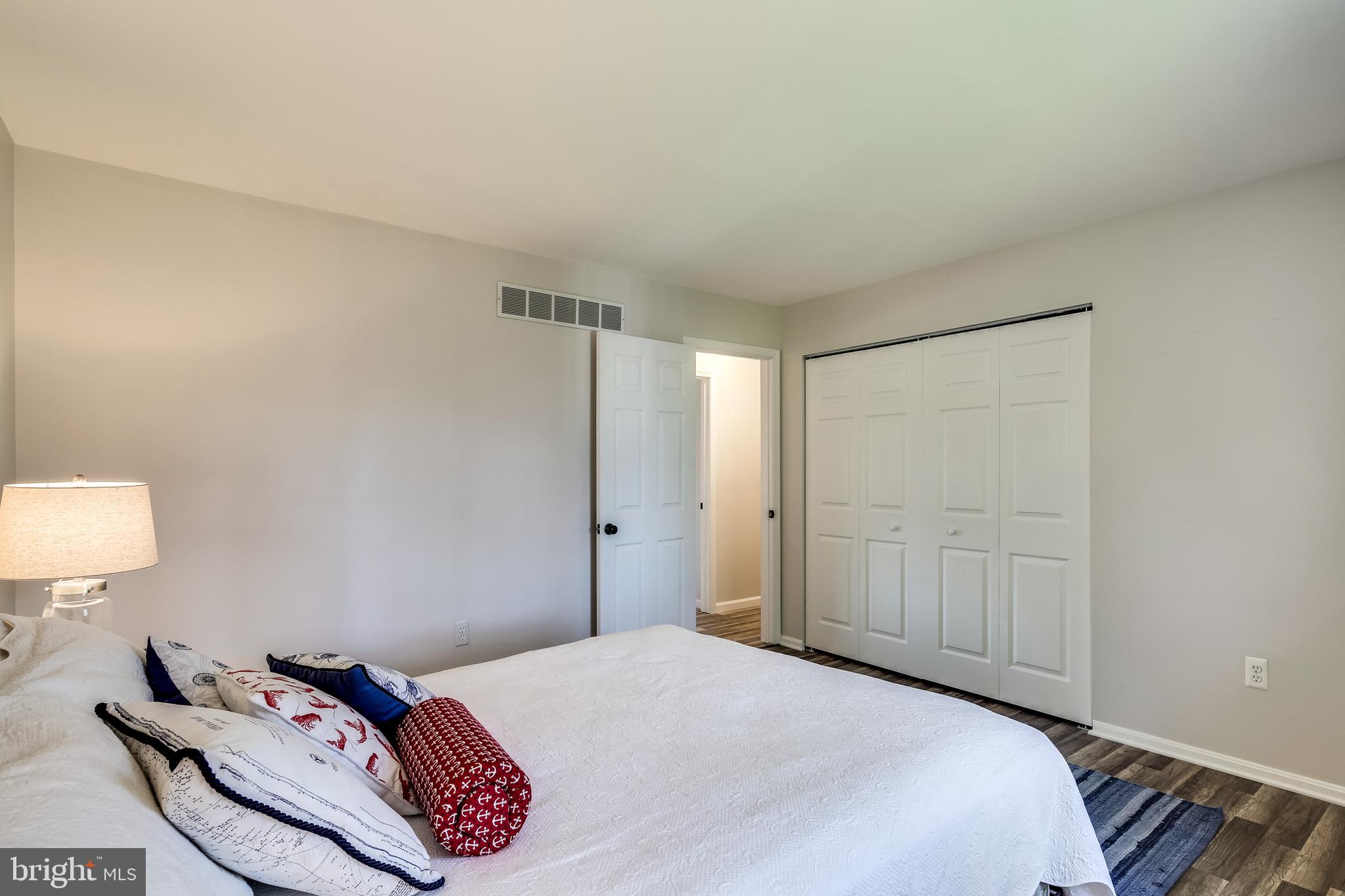 7828 Elizabeth Road Pasadena, MD 21122 - Photo 14 of 41 OWNERS SUITE