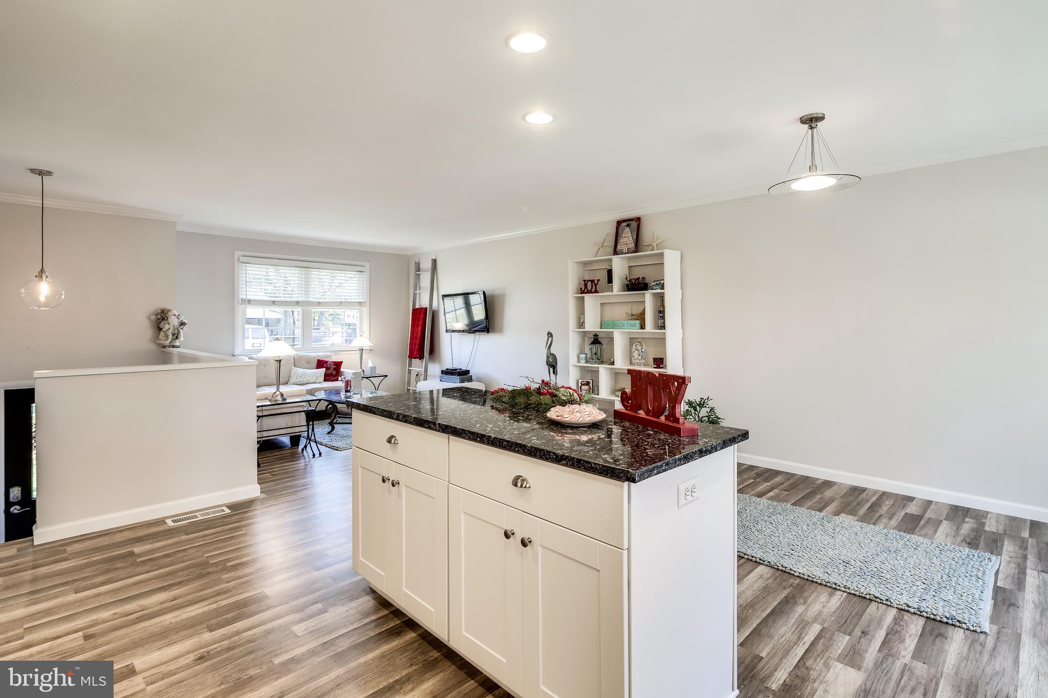 7828 Elizabeth Road Pasadena, MD 21122 - Photo 10 of 41 KITCHEN
