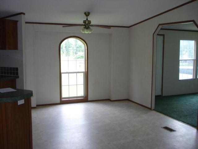175 Rochelle Phillips Lane Huntsville, TN 37756 - Photo 6 of 15 DSC02106