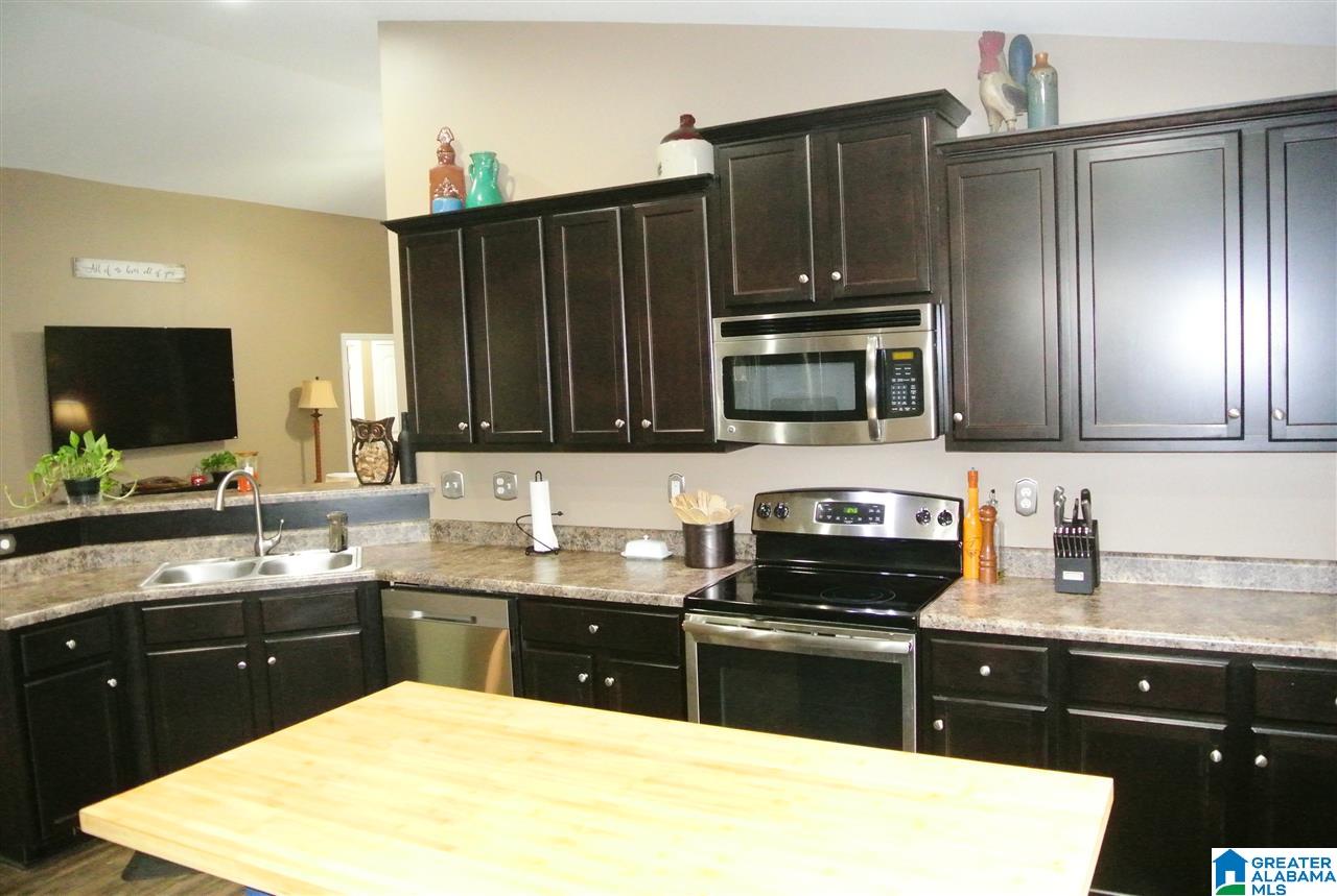 404 Rock View Trail Alabaster, AL 35114 - Photo 8 of 30