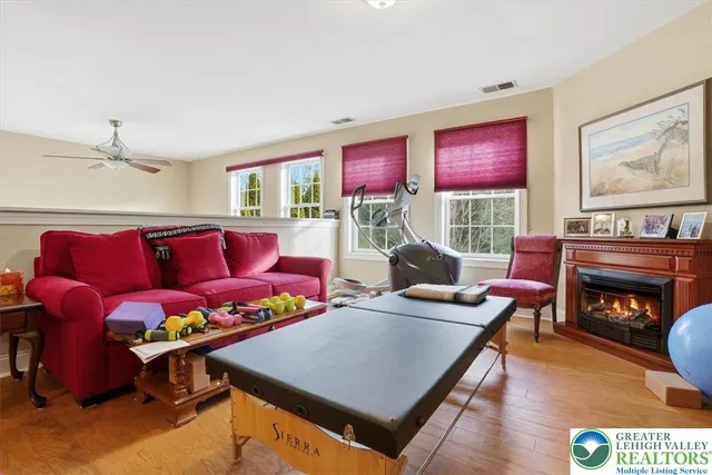 $515,000 | 942 Greenhouse Drive, Unit 5B, Bethlehem, PA 18017