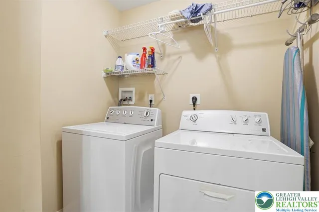 $515,000 | 942 Greenhouse Drive, Unit 5B, Bethlehem, PA 18017