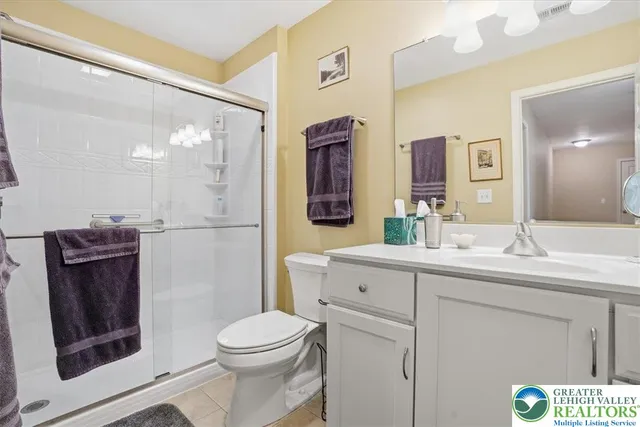 $515,000 | 942 Greenhouse Drive, Unit 5B, Bethlehem, PA 18017