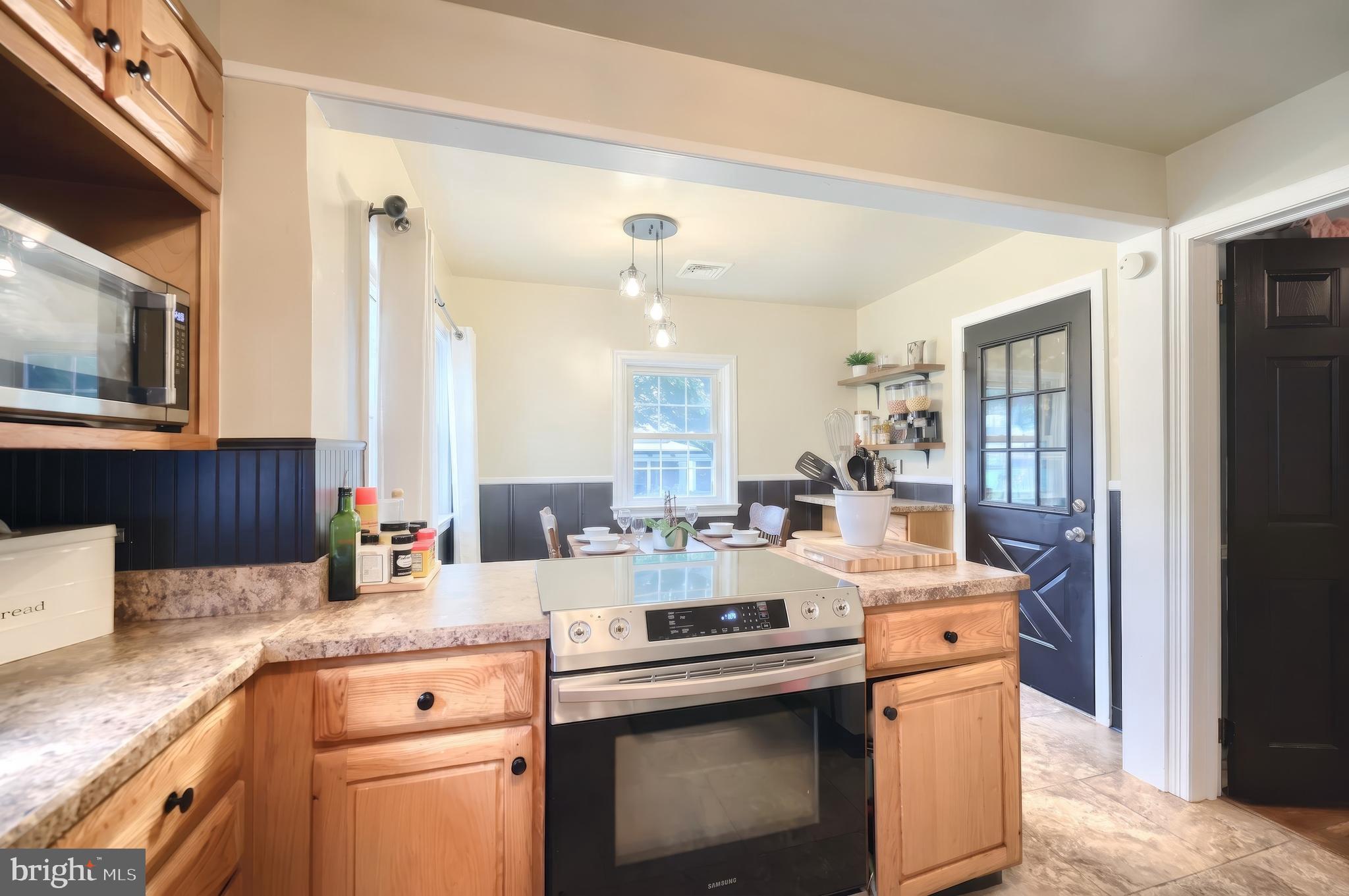 831 Rathton Road York, PA 17403 - Photo 13 of 34