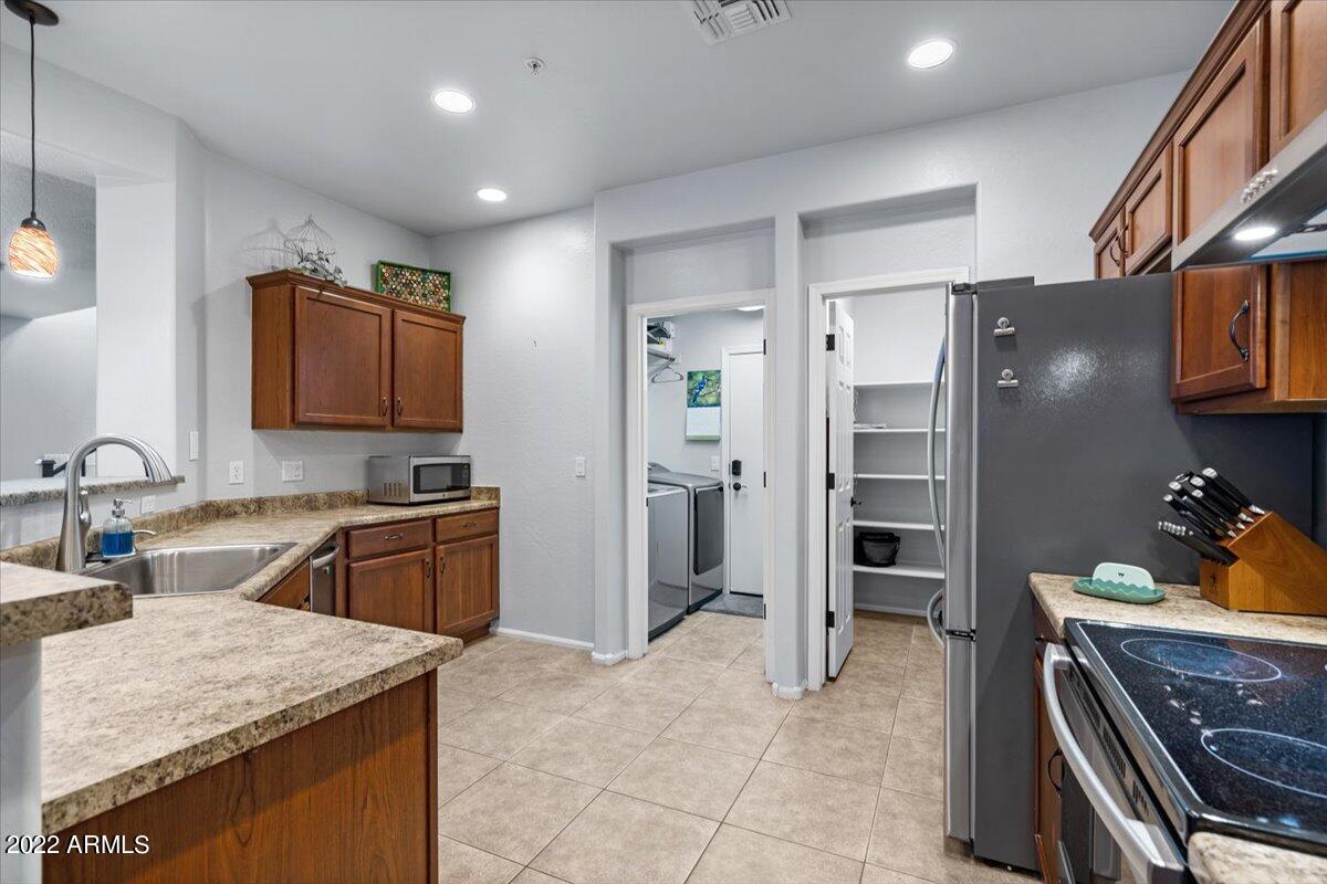 944 East Randy Street Avondale, AZ 85323 - Photo 9 of 26 09-2023-06-29 11.47.33-1