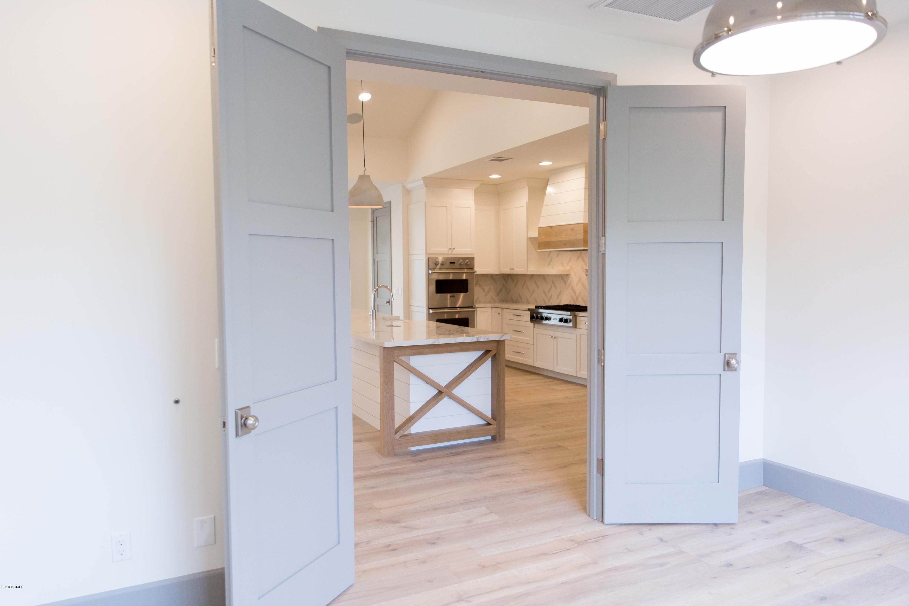 409 East Lamar Road Phoenix, AZ 85012 - Photo 27 of 83 409 E. Lamar | Round Lens PhotographyJ