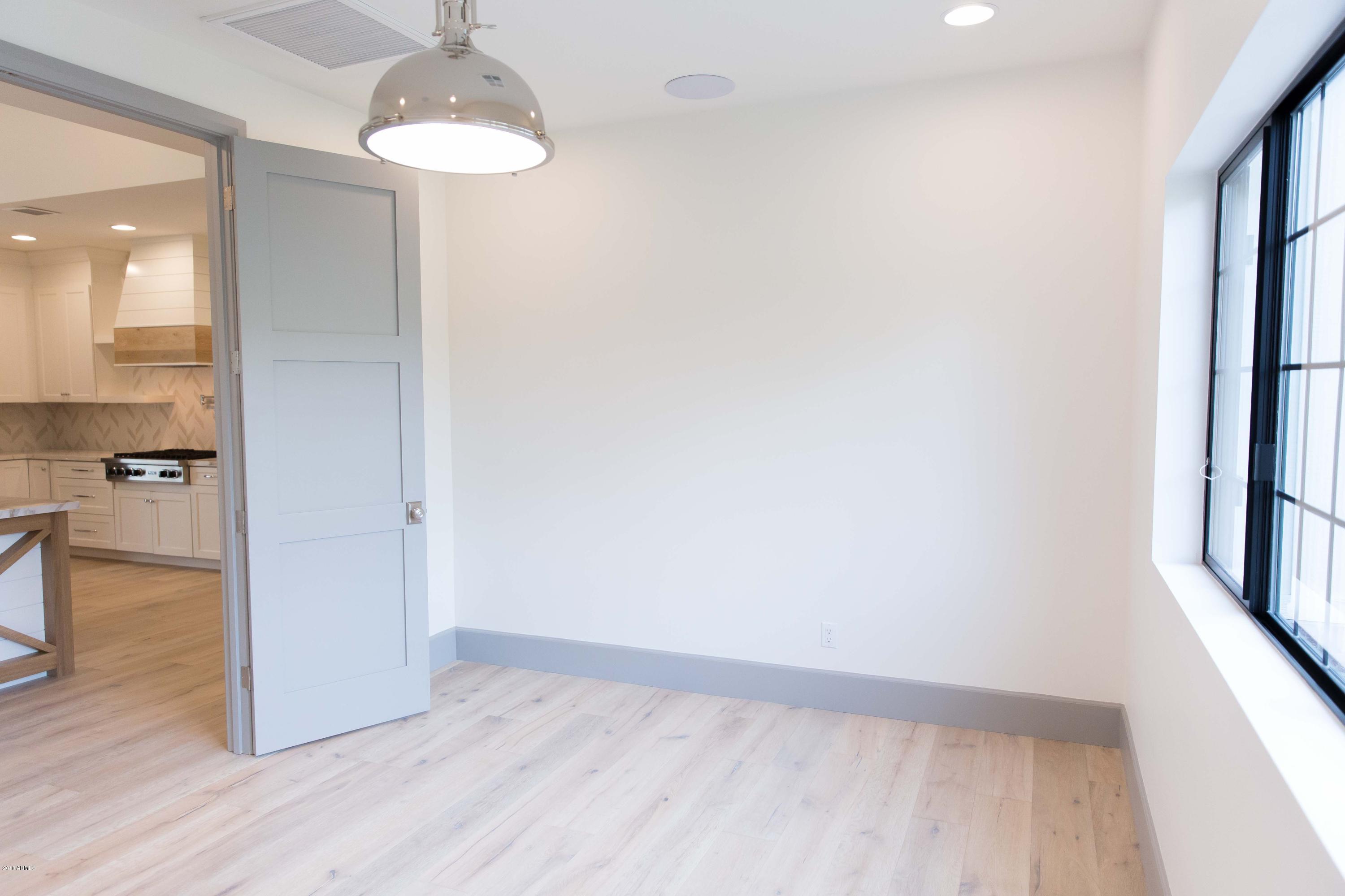 409 East Lamar Road Phoenix, AZ 85012 - Photo 28 of 83 409 E. Lamar | Round Lens PhotographyJ