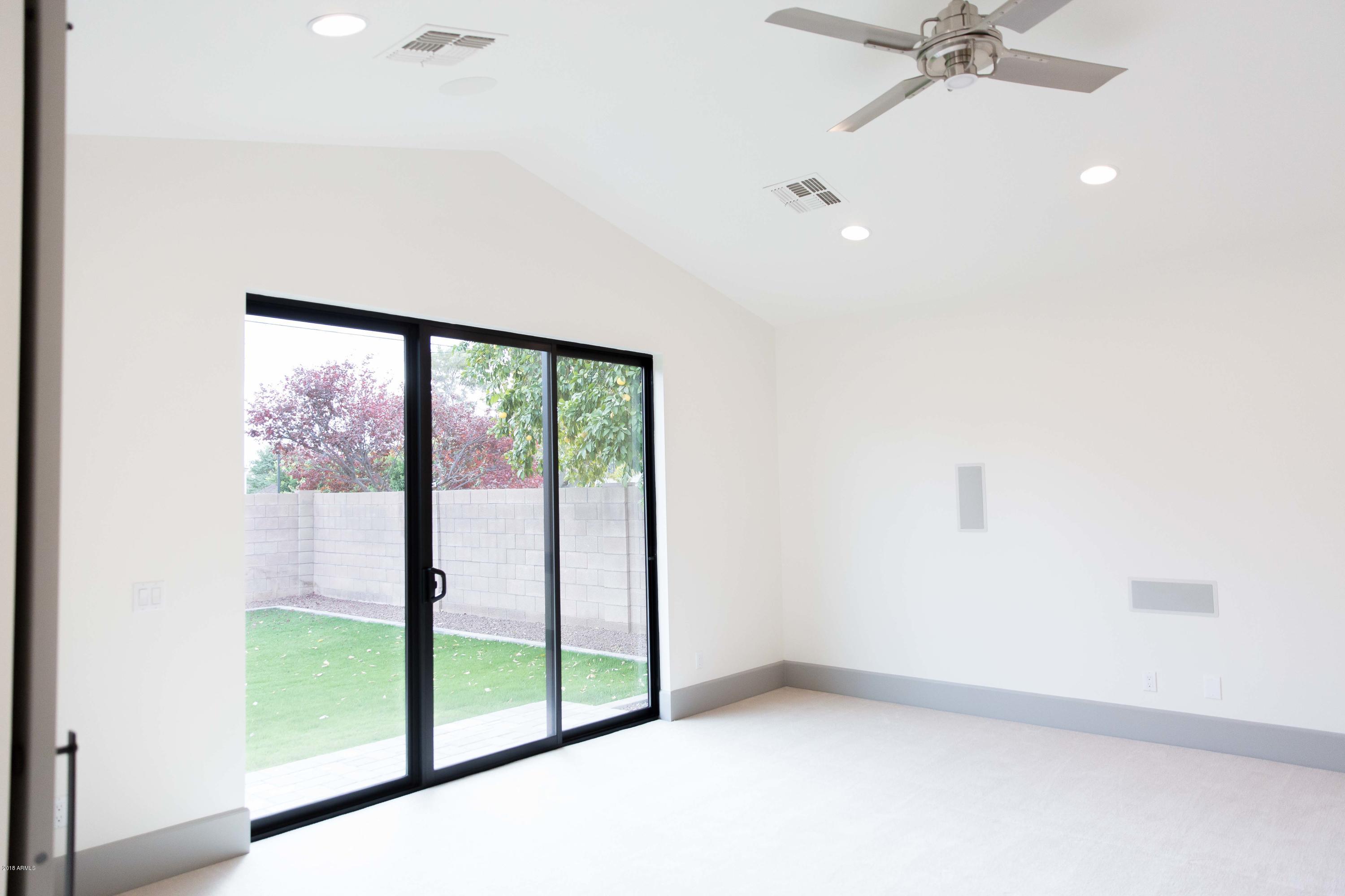 409 East Lamar Road Phoenix, AZ 85012 - Photo 35 of 83 409 E. Lamar | Round Lens PhotographyJ