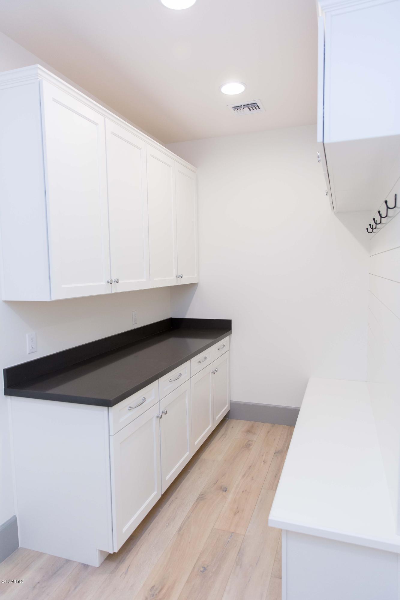 409 East Lamar Road Phoenix, AZ 85012 - Photo 42 of 83 409 E. Lamar | Round Lens PhotographyJ