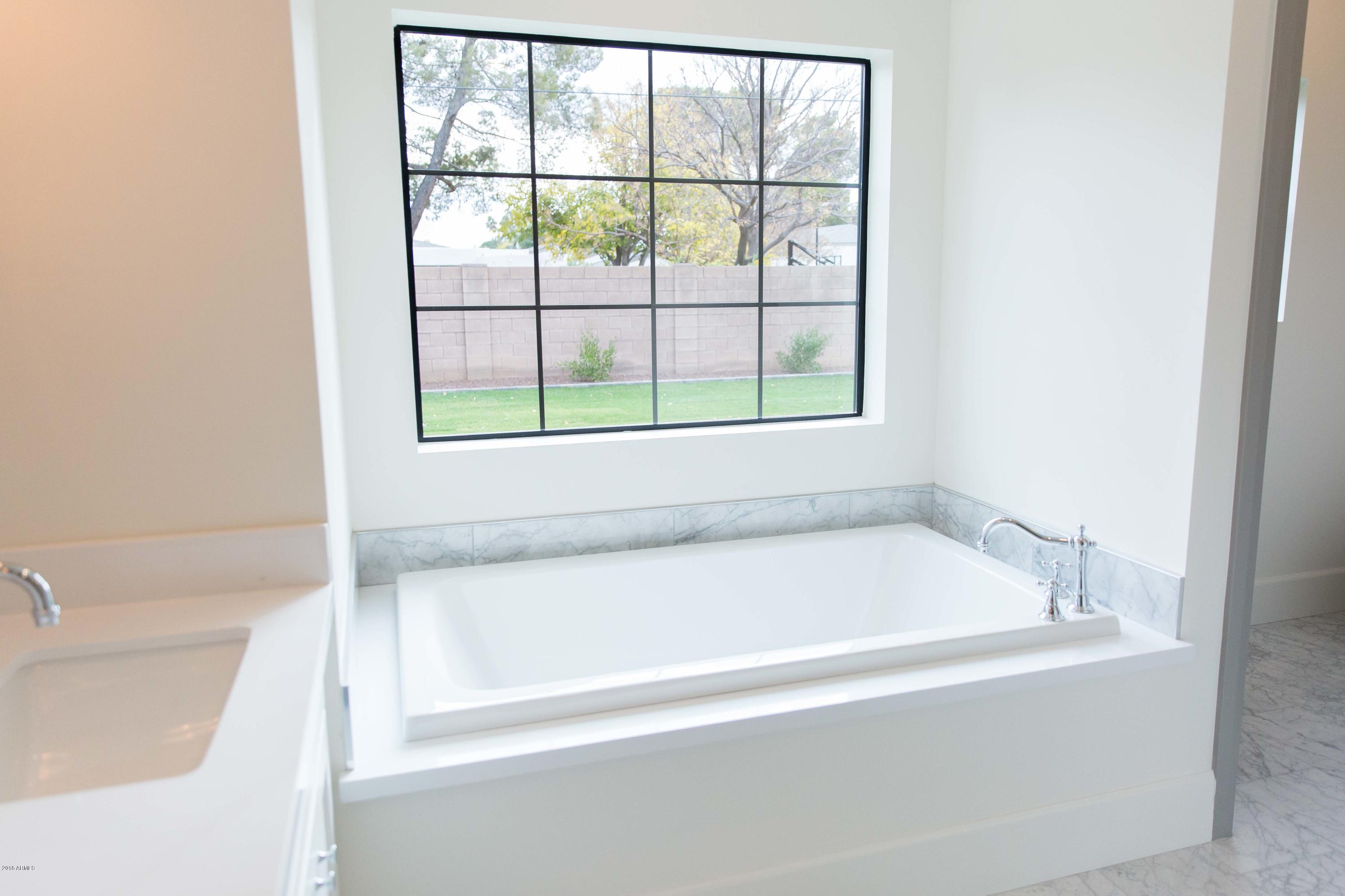 409 East Lamar Road Phoenix, AZ 85012 - Photo 46 of 83 409 E. Lamar | Round Lens PhotographyJ