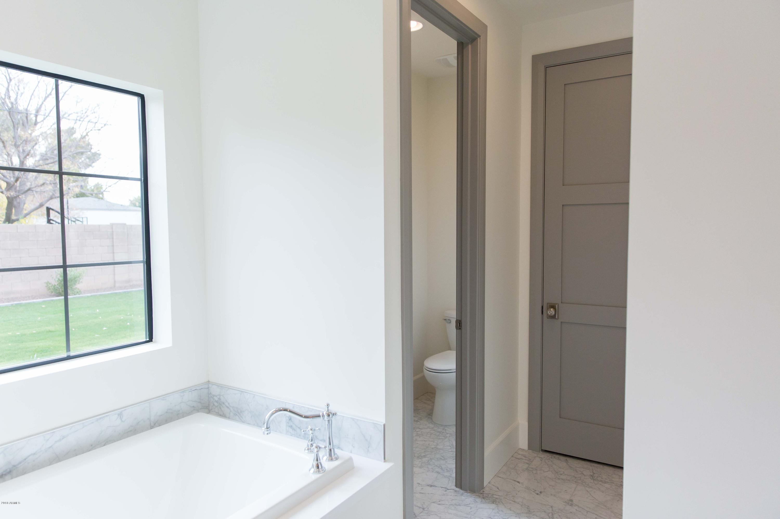 409 East Lamar Road Phoenix, AZ 85012 - Photo 47 of 83 409 E. Lamar | Round Lens PhotographyJ