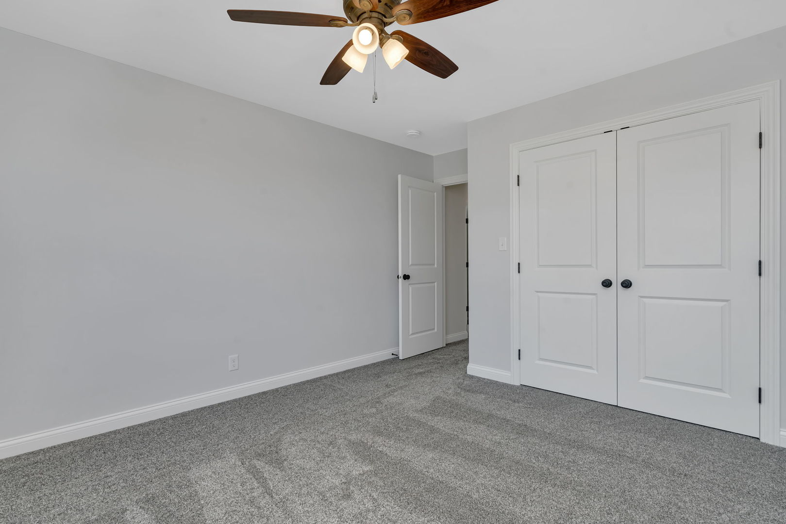 903 Springhill Drive Coal City, IL 60416 - Photo 18 of 37 a view of an empty room