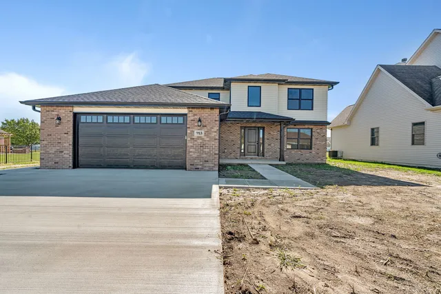 $489,000 | 903 Springhill Drive, Coal City, IL 60416