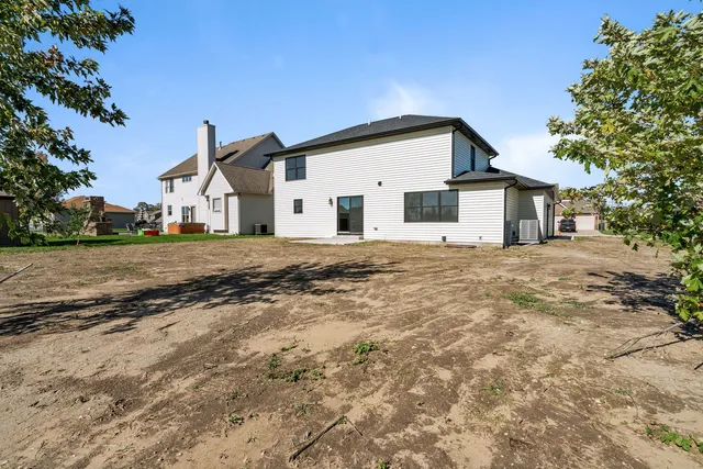 $489,000 | 903 Springhill Drive, Coal City, IL 60416