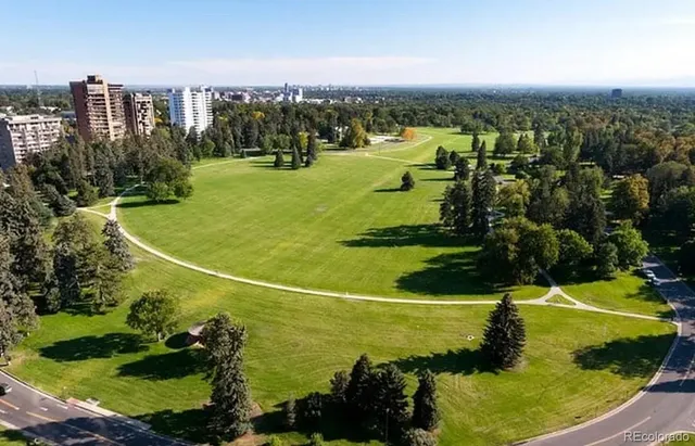 a view of a building entrance