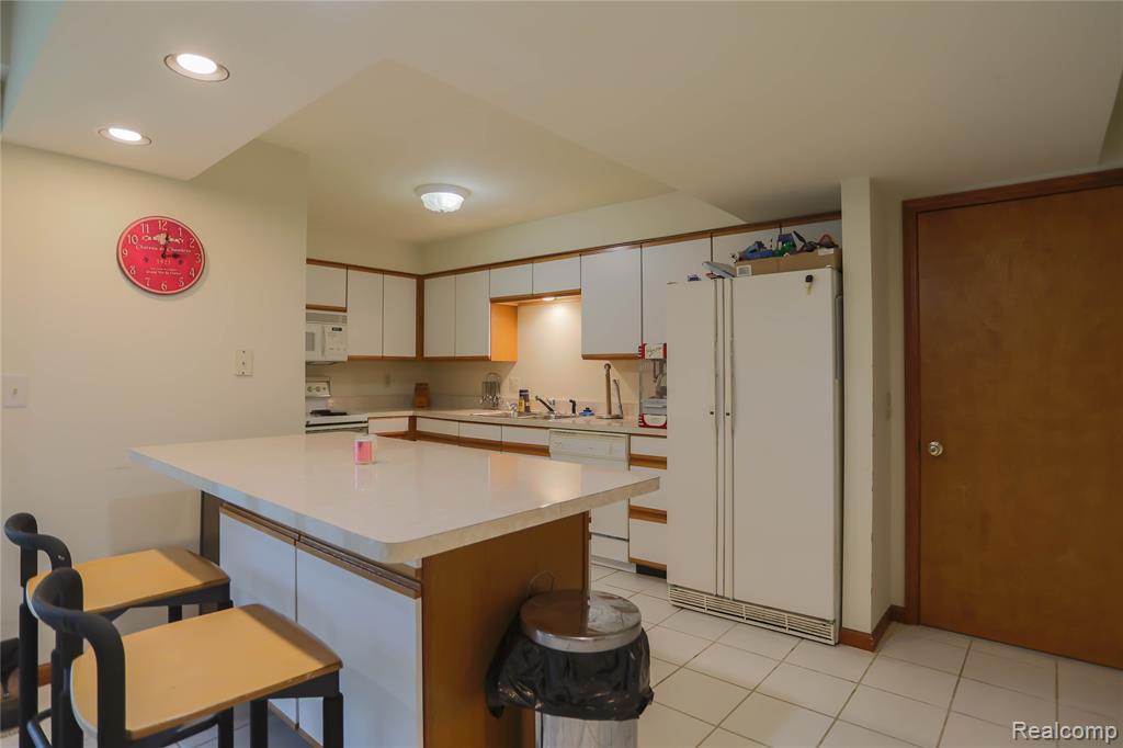 810 Box Canyon Court Rochester Hills, MI 48309 - Photo 49 of 53