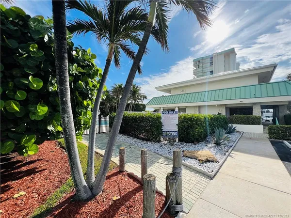 $3,500 | 9900 South Ocean Drive, Unit 810, Jensen Beach, FL 34957